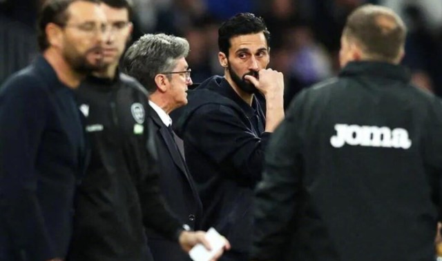 皇马不敌赫塔费球迷高喊弗洛伦蒂诺下课阿韦洛亚帅位堪忧|队报|马德里|西甲|圣地亚哥-伯纳乌足球场|皇家马德里_新浪体育_新浪新闻