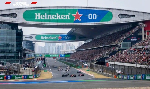 登录入口-2026上海F1大奖赛落幕，梅赛德斯包揽冠亚军，三天观赛23万人次|宝山|中国大奖赛|Formula 1|刘易斯·汉密尔顿|乔治·拉塞尔_新浪体育_新浪新闻