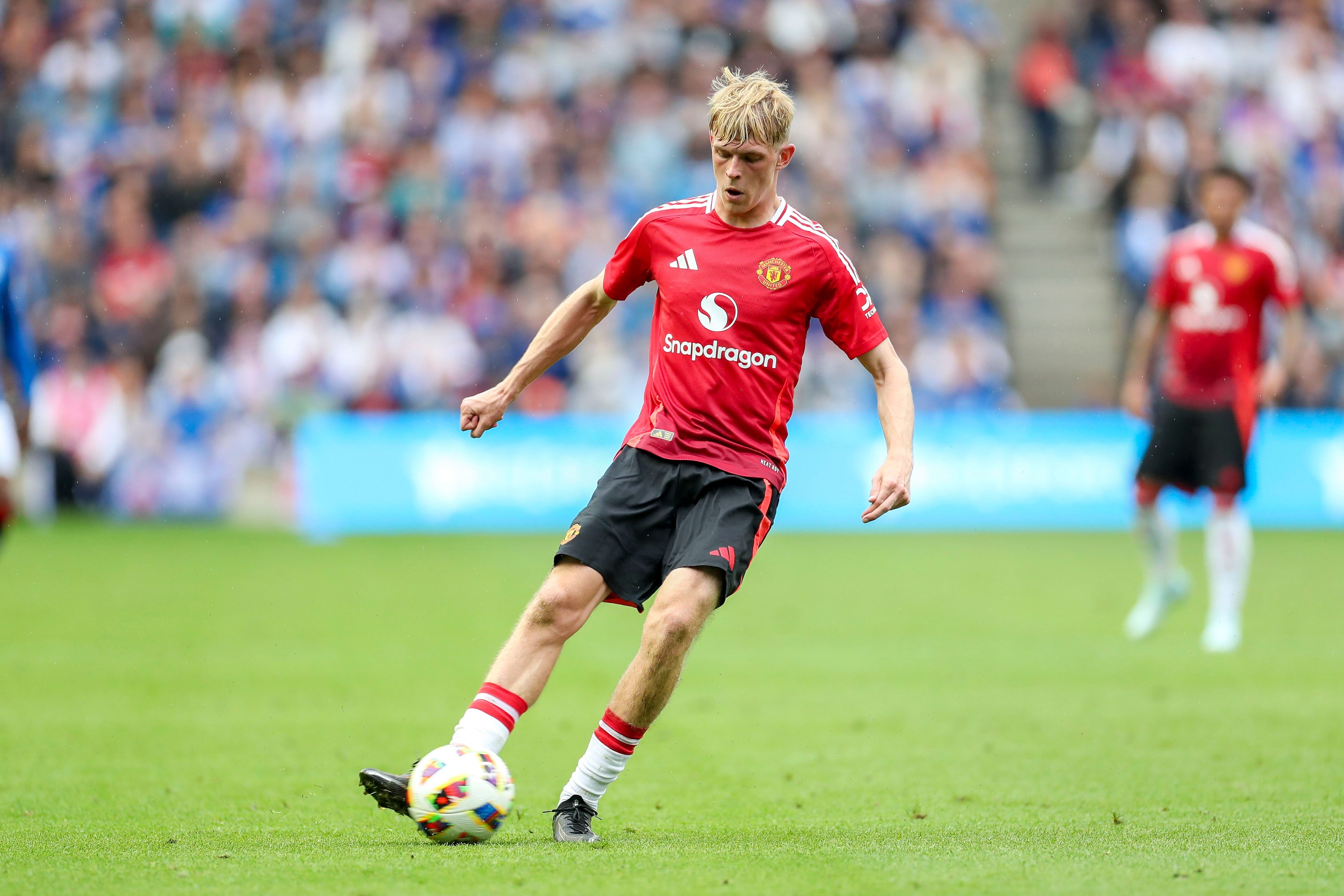 曼联中场科利尔